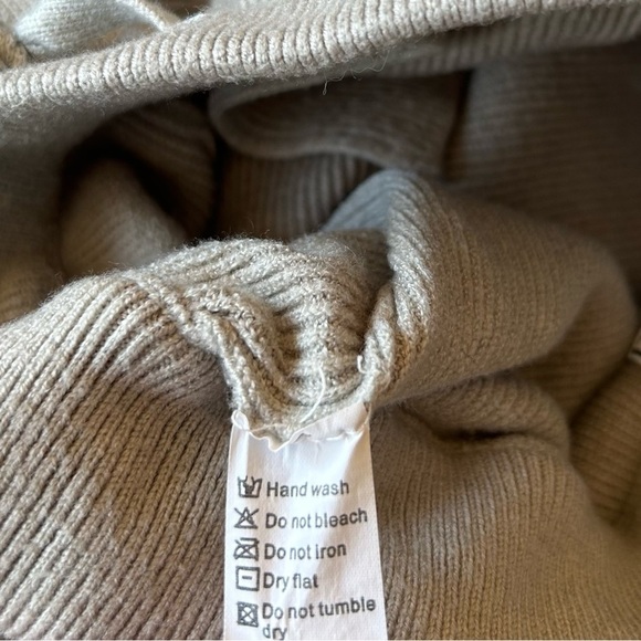 LUXE by Priv Ribbed knit joggers size medium - Picture 14 of 14